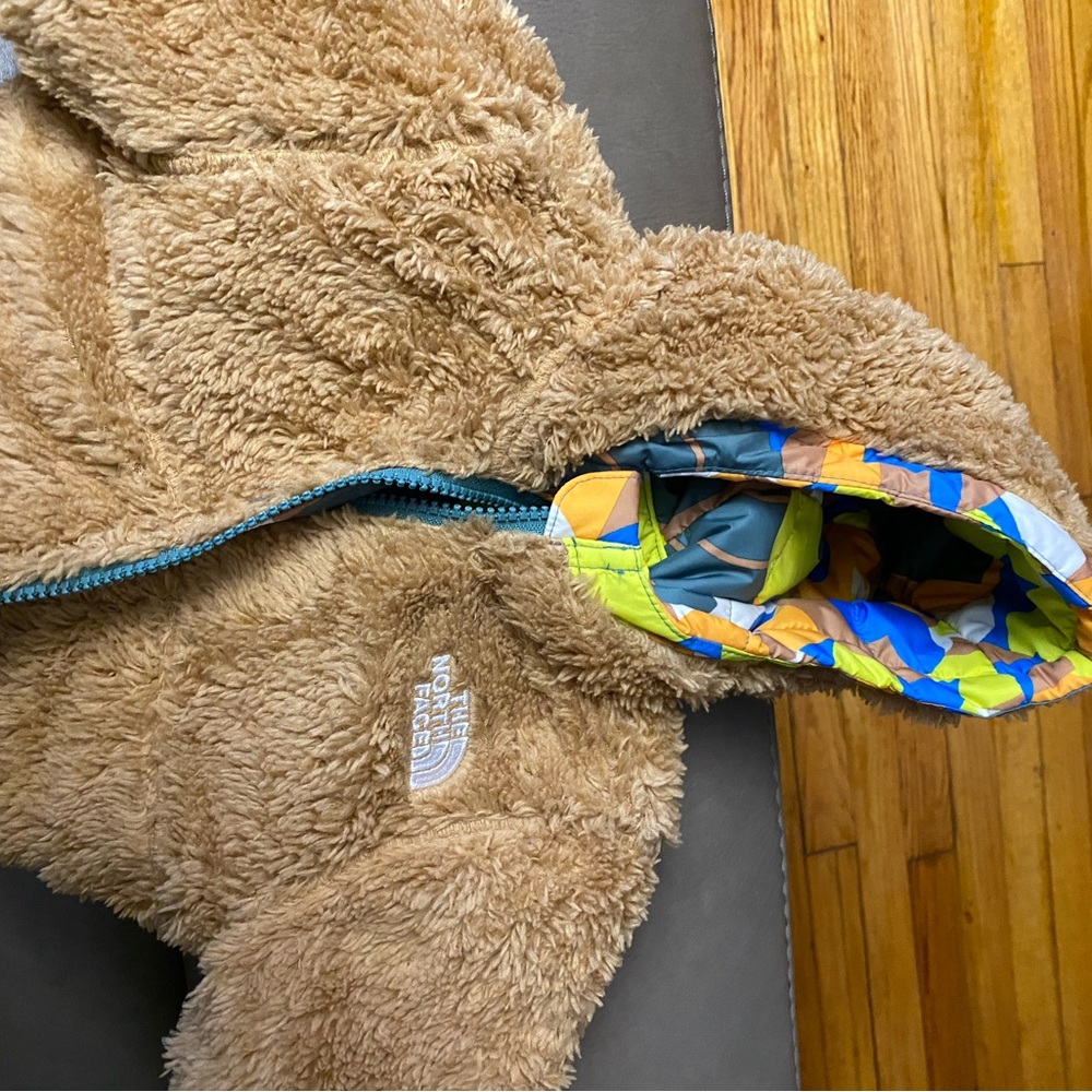The North Face Multicolor Patterned/Furry Baby Boy Reversible Jacket Size 0-3 M - Picture 7 of 8